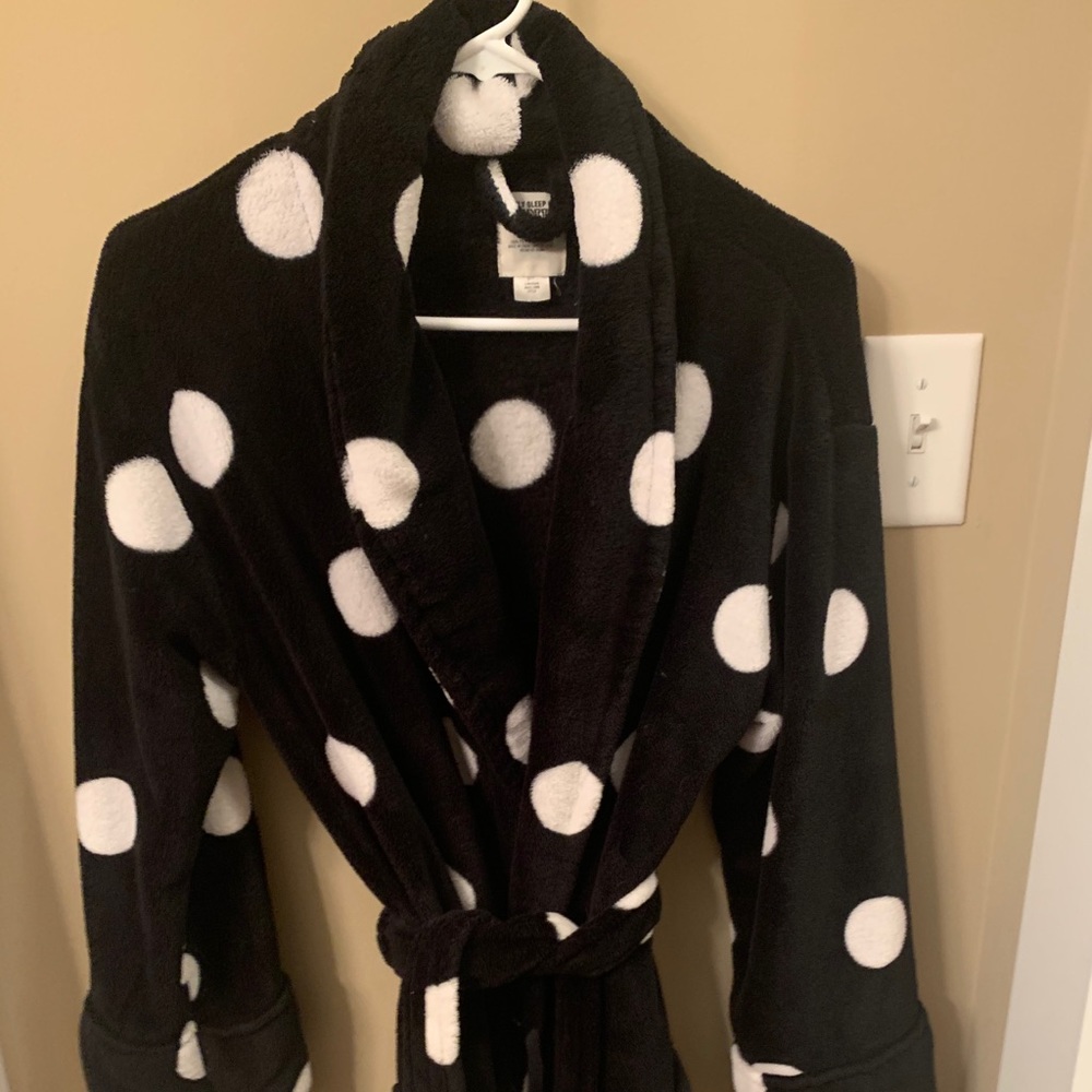 EUC Women’s Pink Victoria Secret Polka Dot Robe